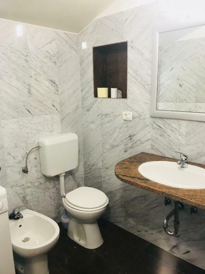 Apartments Vidovic Cezarji Εξωτερικό φωτογραφία